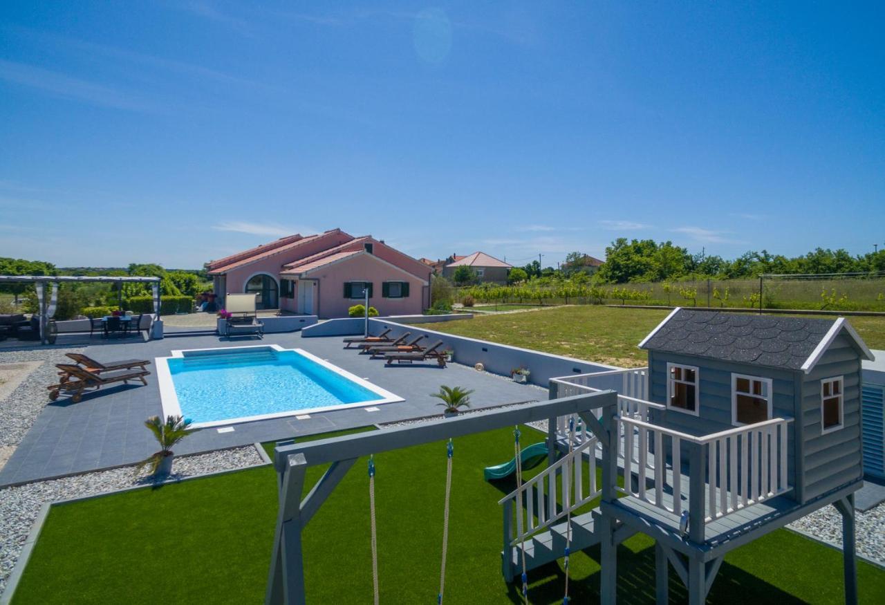 Villa Perini Dvori Donji Zemunik Exterior foto