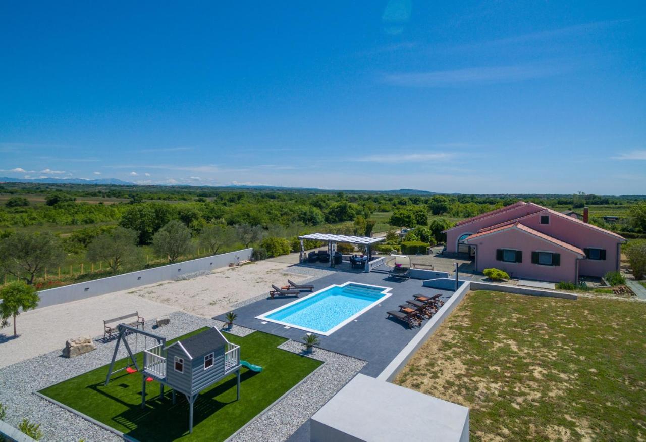 Villa Perini Dvori Donji Zemunik Exterior foto